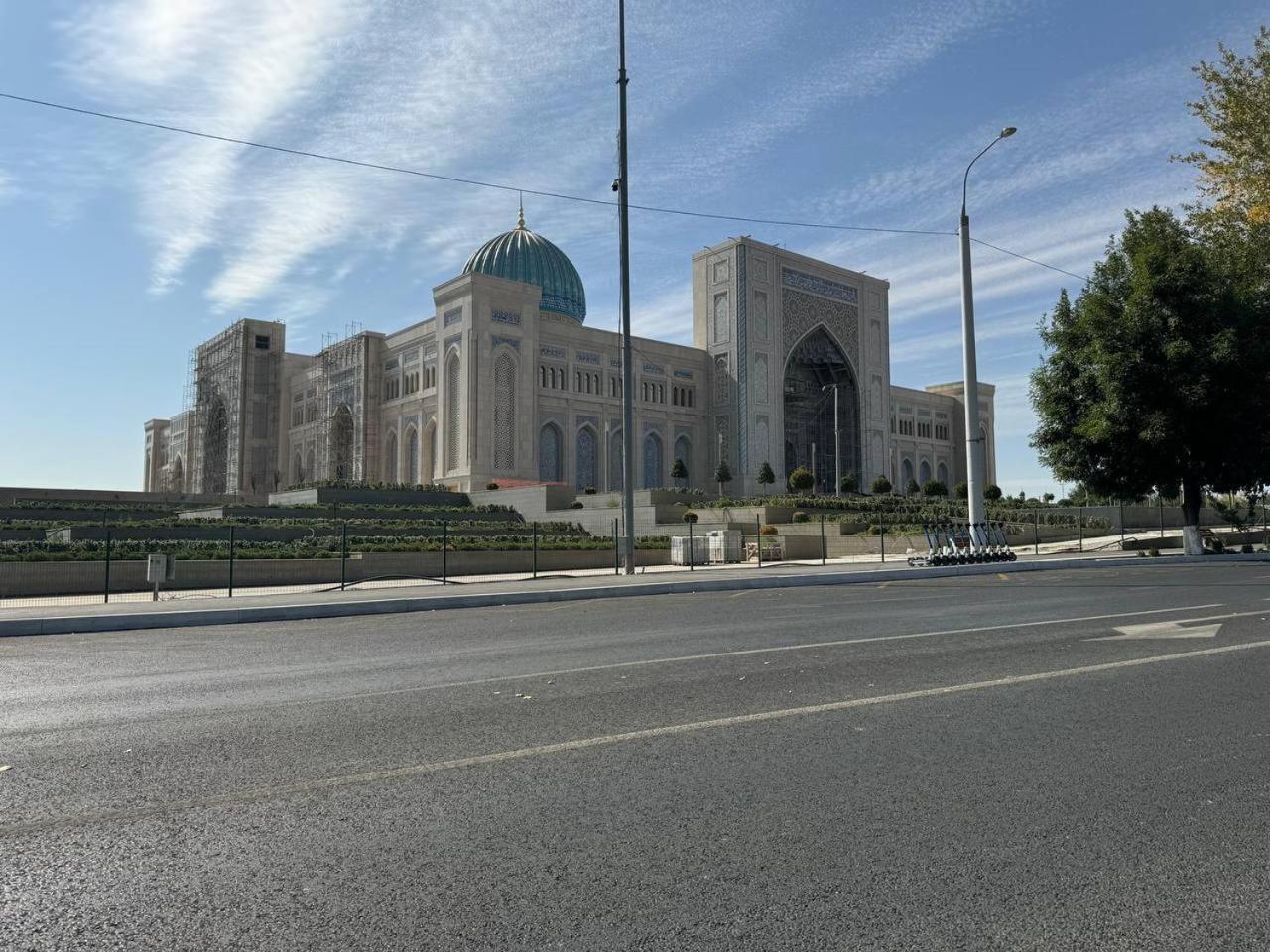 Abay Street- Tashkent City Center エクステリア 写真