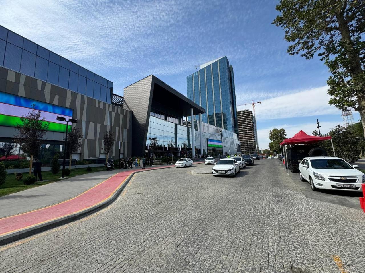 Abay Street- Tashkent City Center エクステリア 写真