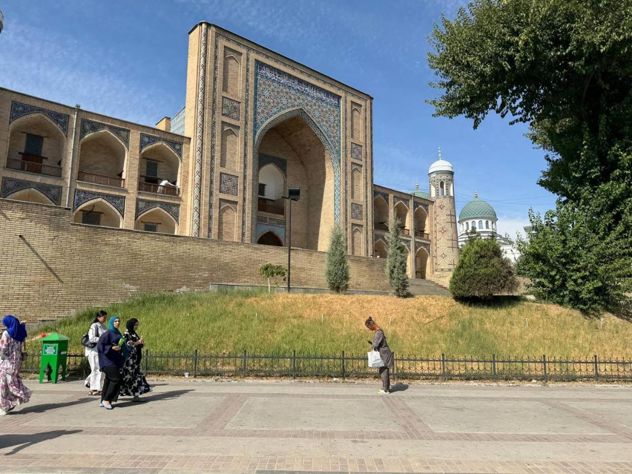 Abay Street- Tashkent City Center エクステリア 写真