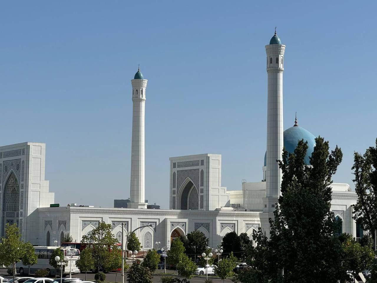 Abay Street- Tashkent City Center エクステリア 写真